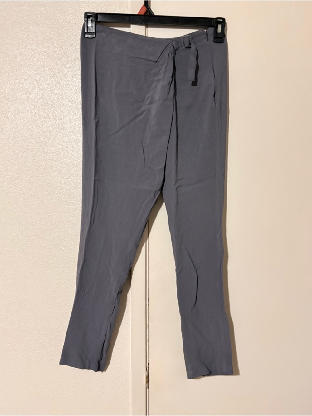 Woman’s Lightweight Gray W/ Belt & Zipper High-Waist Pants